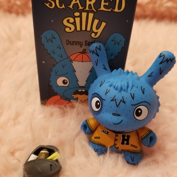 Accessories - 😱🐰Scared Silly Jack figure with backpack